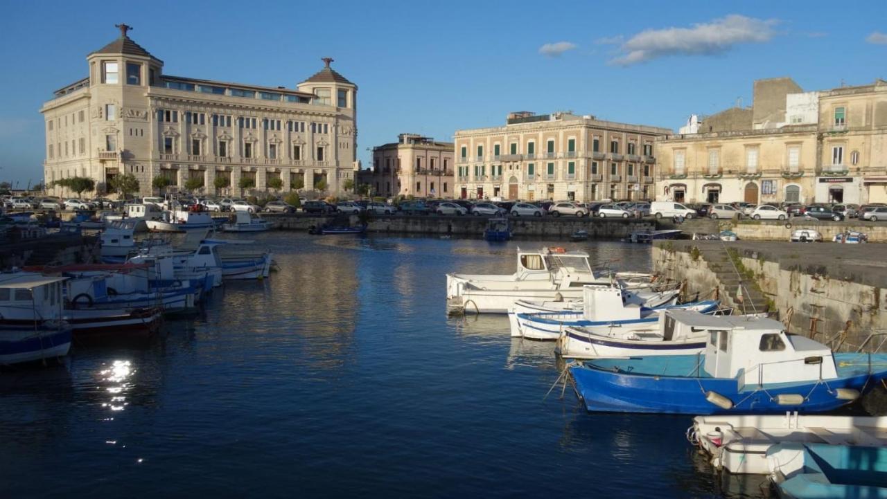 La Casa Al Castello Maniace Villa Сиракуза Екстериор снимка